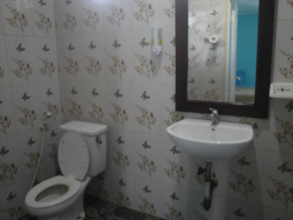 Yoyo'S Hotel Sekongkang Екстер'єр фото