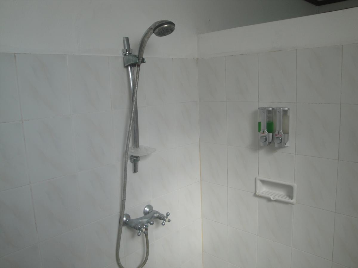 Yoyo'S Hotel Sekongkang Екстер'єр фото