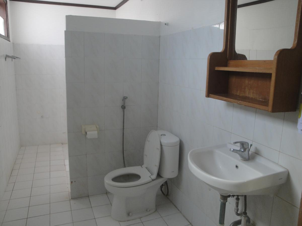 Yoyo'S Hotel Sekongkang Екстер'єр фото